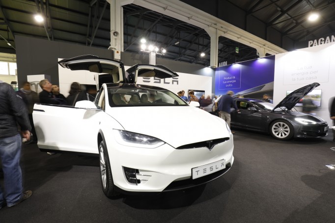 tesla-00002