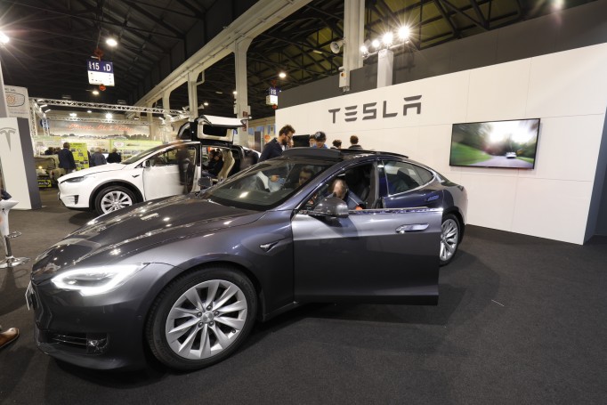tesla-00004
