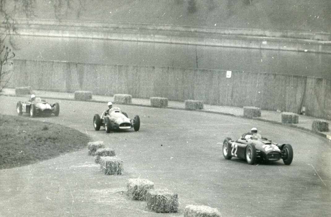 images/6018/gp-valentino-1955-n-22-eugenio-castellot.jpeg